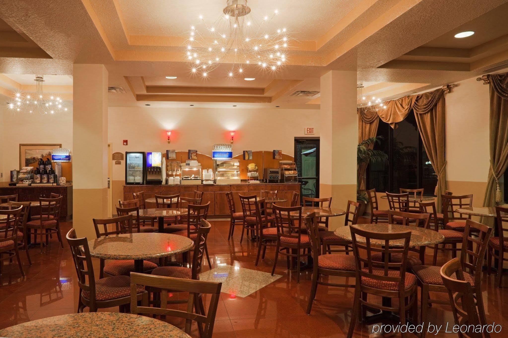 Country & By Radisson, Rj Stadium - Airport East Hotel Tampa