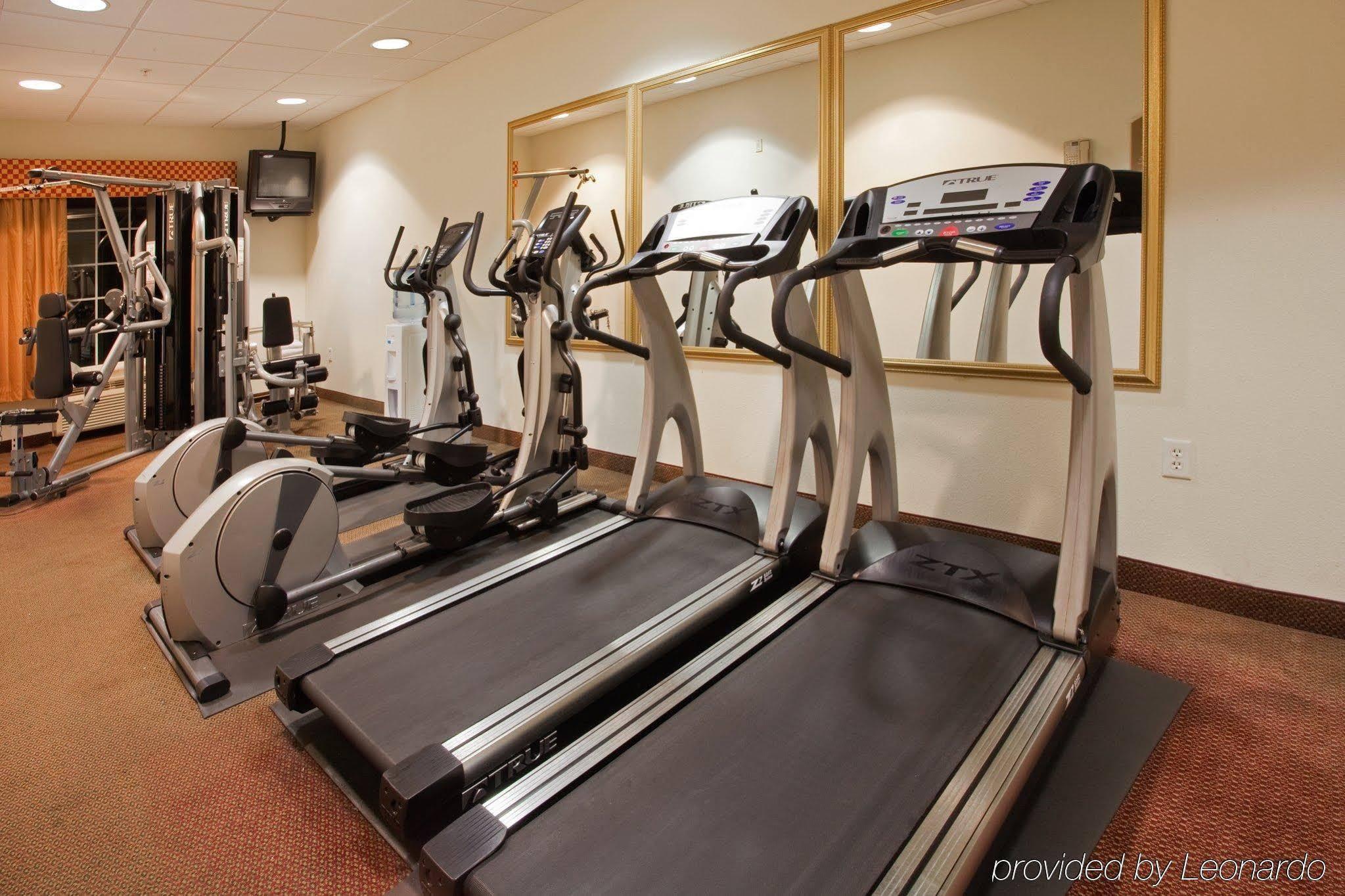 Hotel Country & By Radisson, Rj Stadium - Airport East