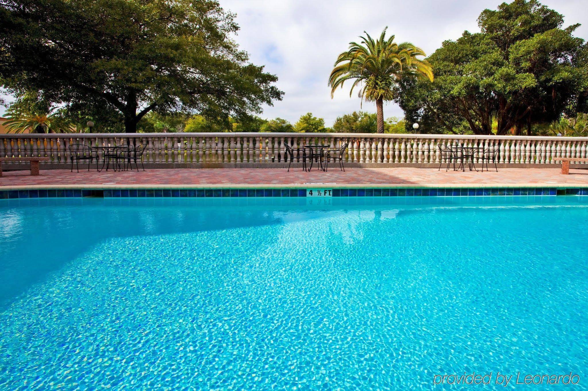Country & By Radisson, Rj Stadium - Airport East Hotel Tampa